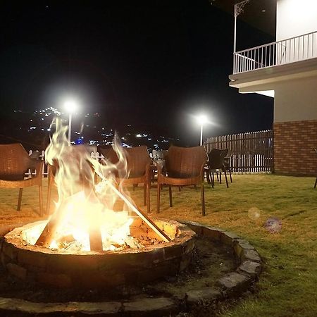 Sl Manor Hill Resort ムスーリー エクステリア 写真