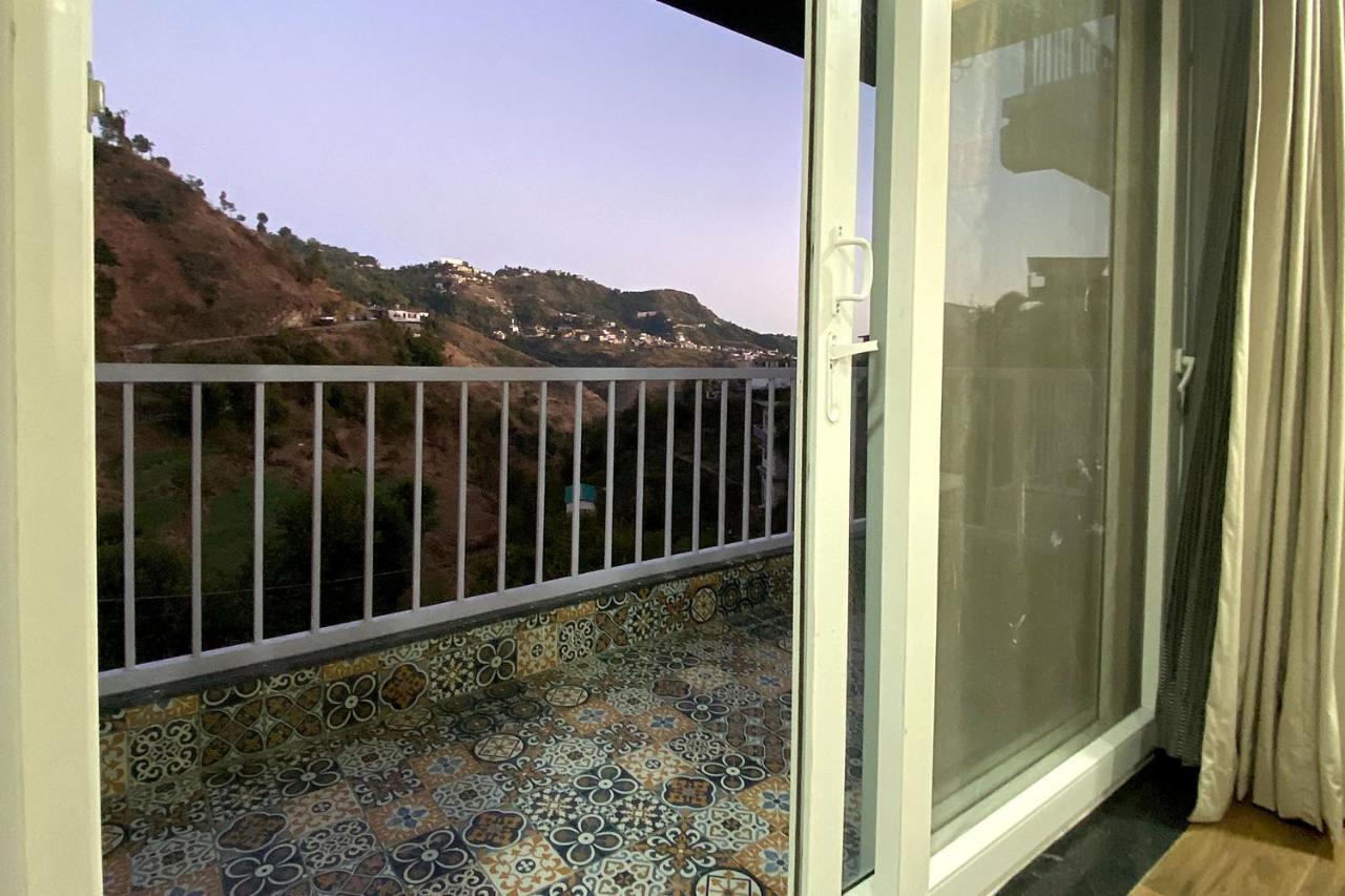 Sl Manor Hill Resort ムスーリー エクステリア 写真